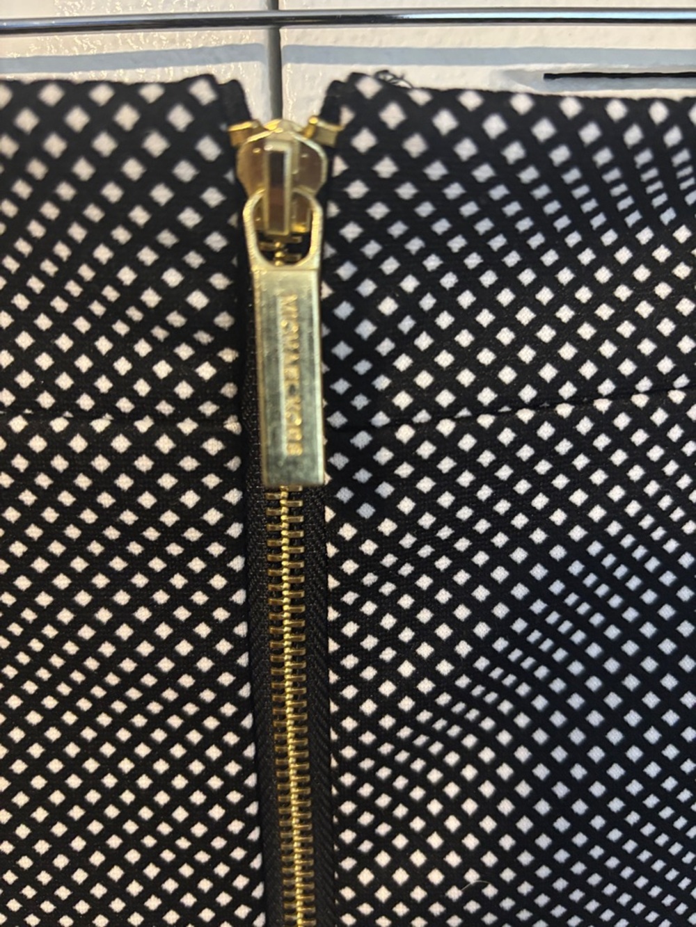 Michael Kors Black & White Micro Dot Pencil Skirt | Classic Chic Size M - Picture 5 of 8